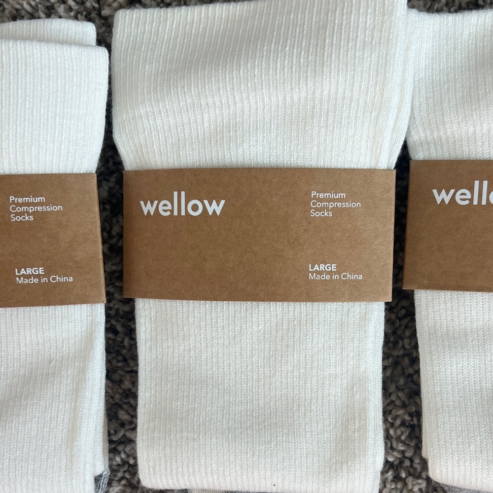 NWT! Wellow Premium Compression Socks - 3 Pack in Ivory Sz LARGE - Picture 3 of 10